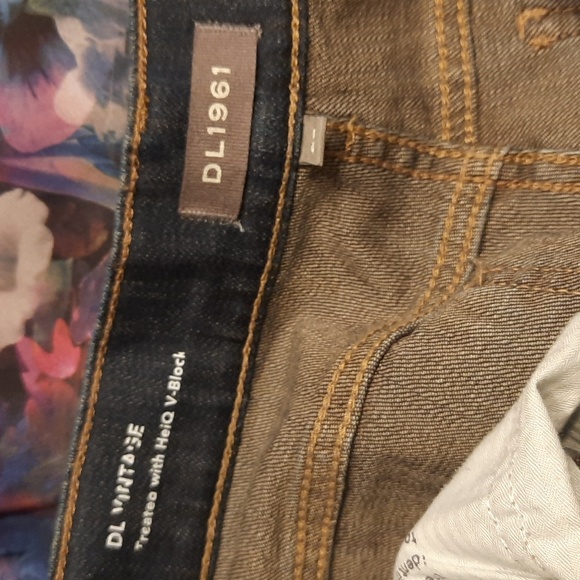 DL1961 Patti Straight high rise ankle - Picture 11 of 12